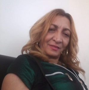 Meet your Posher, Alexis